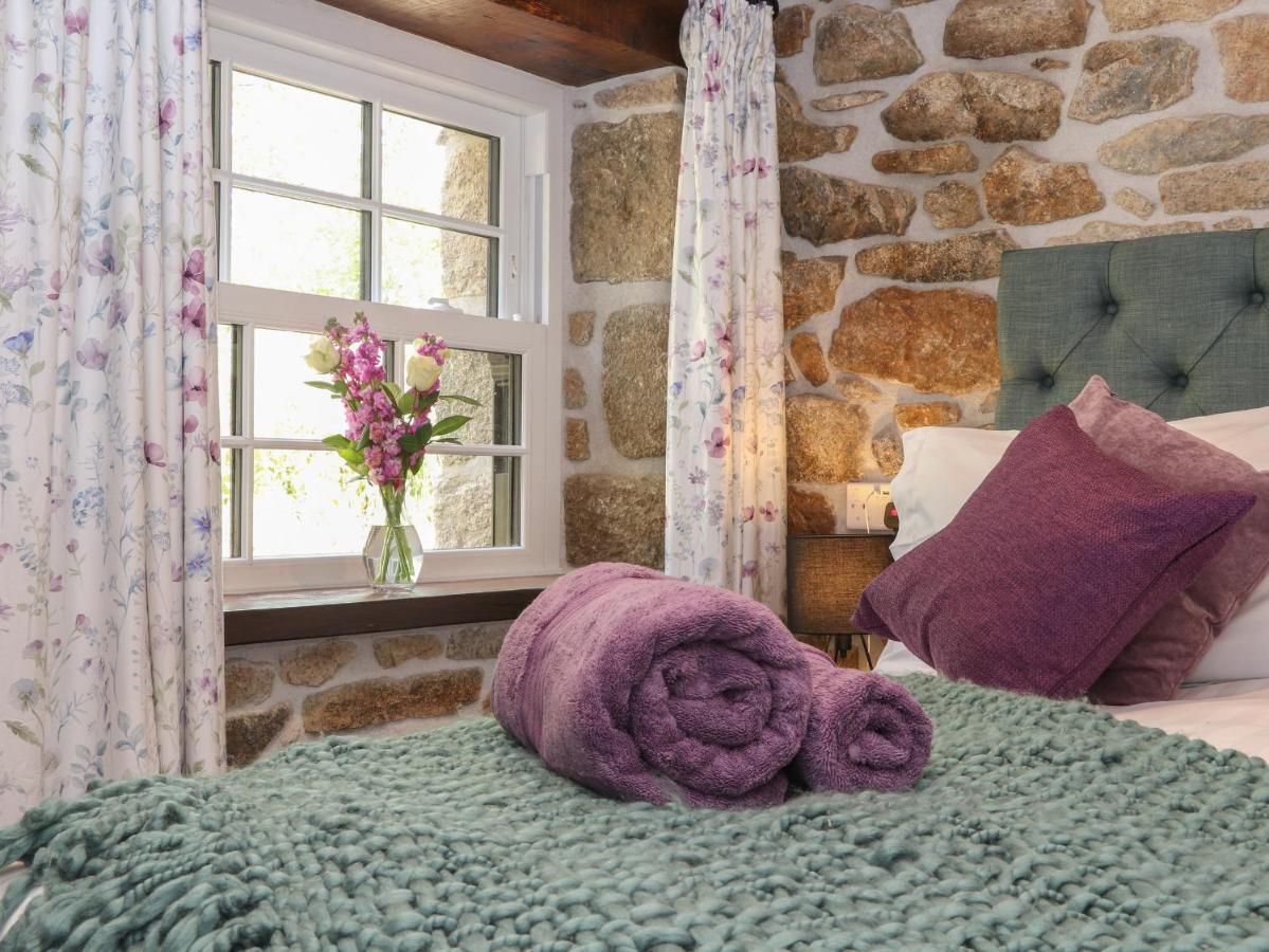 The Hayloft Villa Хелстън Екстериор снимка